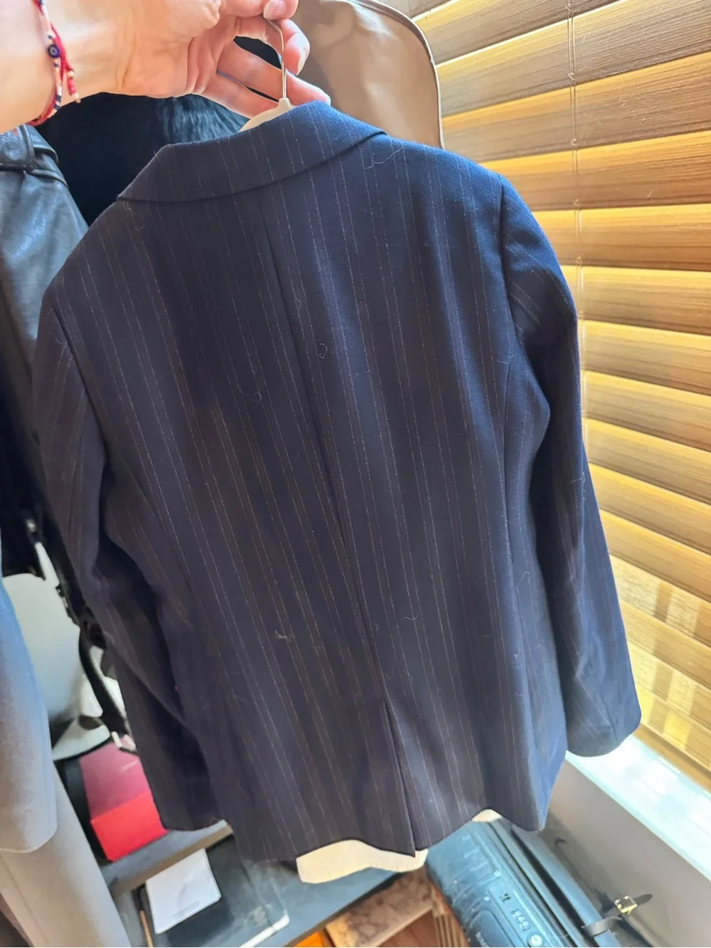 Gucci kids navy pinstripe suit set with gold logo label